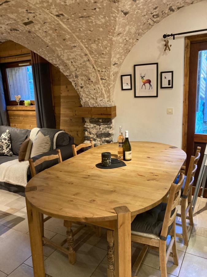 Two Bedroom Apartment La Voute, Chandon Near Meribel - Sleeps 4 Adults Or 2 Adults And 3 Children Les Allues Exterior photo